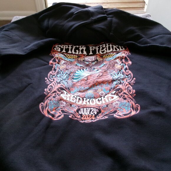 Stick Figure Red Rocks 2024 Concert Sweater Hoodie Mens L/S Sz XL - New - Picture 8 of 8